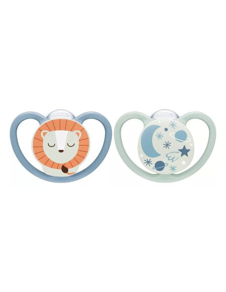 NUK биберон залъгалка силикон 0-6мес. 2бр. Space Night светеща, Лъв + кутийка за съхранение и стерилизация в микровълнова