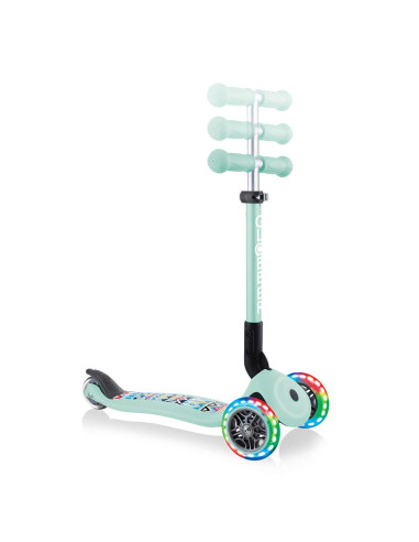 Сгъваема тротинетка със светещи колела Globber...