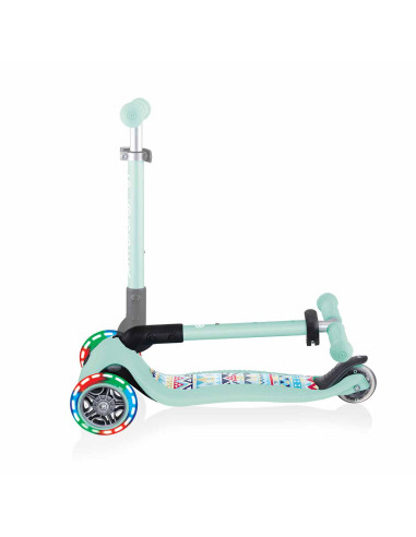 Сгъваема тротинетка със светещи колела Globber...