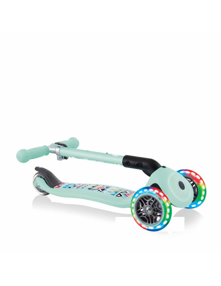 Сгъваема тротинетка със светещи колела Globber Junior Fantasy Lights, ментово зелена