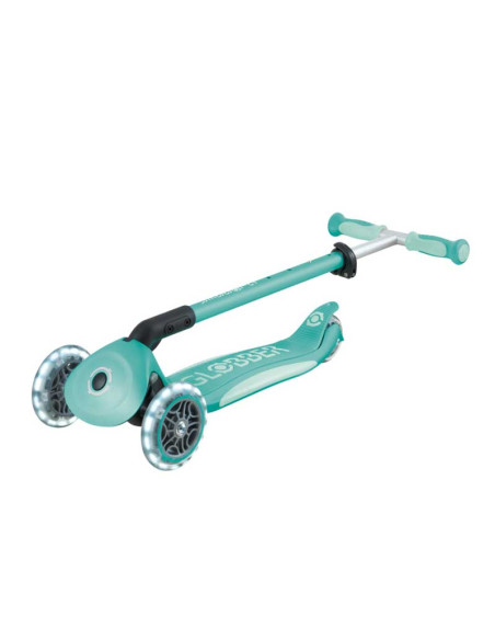 Детска сгъваема тротинетка с родителски контрол Globber Go Up Deluxe Flash Lights, ментово зелена