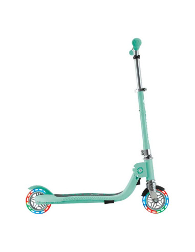 Детска сгъваема тротинетка с две светещи колела...