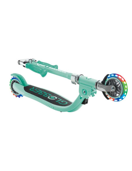 Детска сгъваема тротинетка с две светещи колела Globber Flow Foldable Junior Lights - ментова