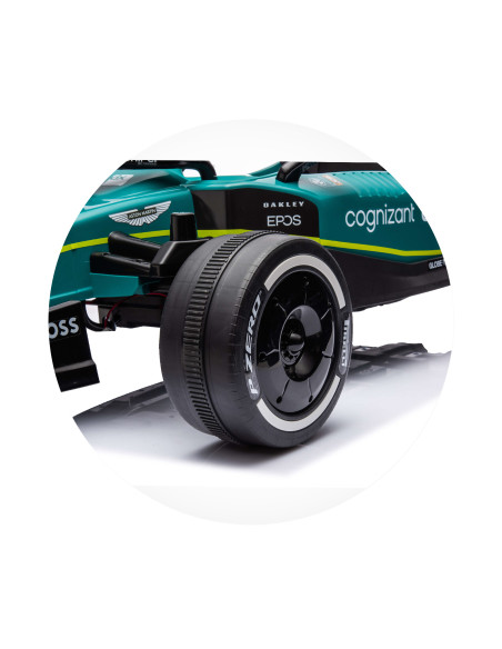 Електрическа кола Aston Martin зелена