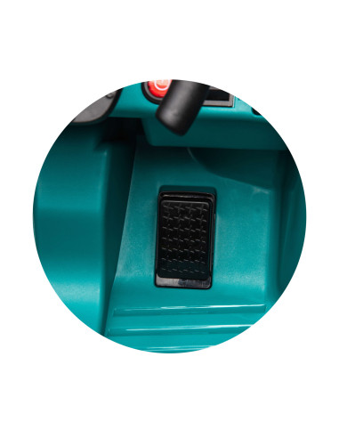 Електрическа кола Aston Martin зелена