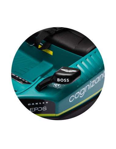 Електрическа кола Aston Martin зелена