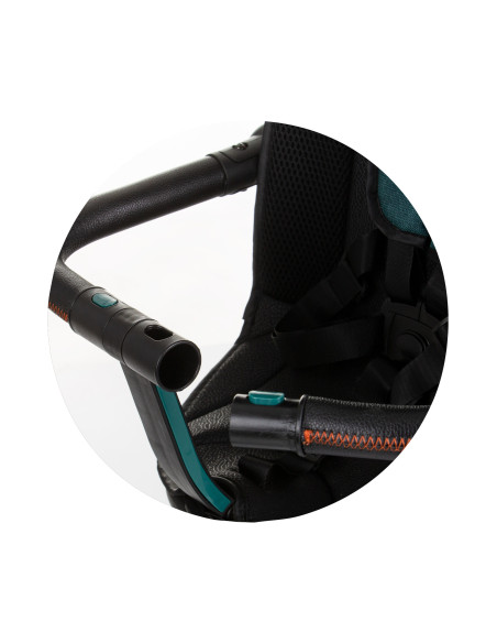 Триколка със сенник "Дерби" синьо-зелена