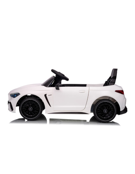 Електрическа кола Mercedes AMG CLE 53 бяла