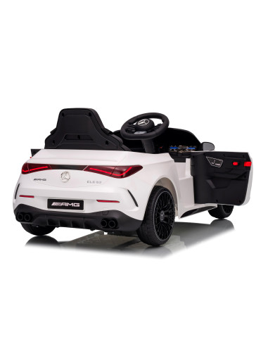 Електрическа кола Mercedes AMG CLE 53 бяла