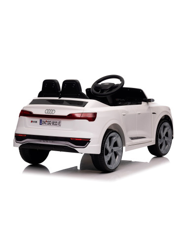 Ел.джип Audi SQ8 бял