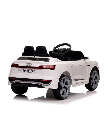 Ел.джип Audi SQ8 бял