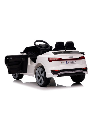 Ел.джип Audi SQ8 бял