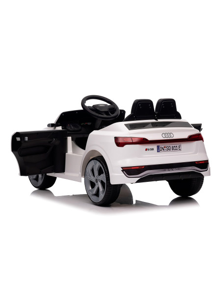 Ел.джип Audi SQ8 бял