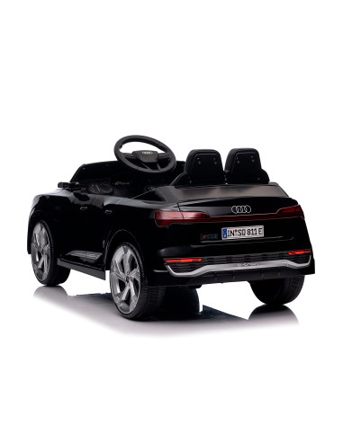 Ел.джип Audi SQ8 черен