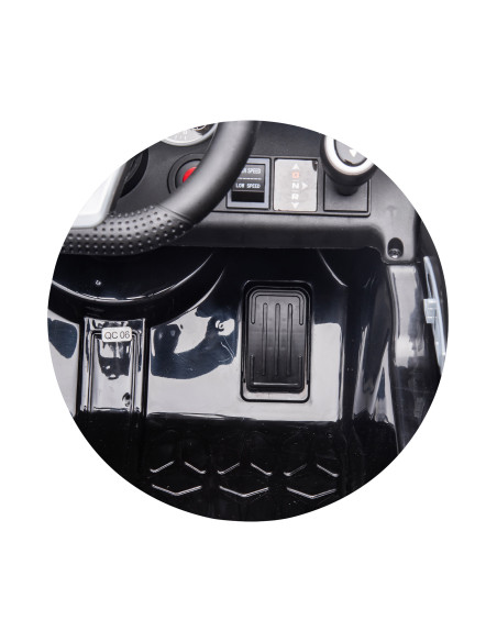 Електрическа кола Mercedes Benz SLC300 черна