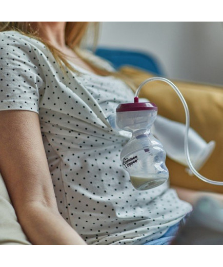 Електрическа помпа за изцеждане на кърма Tommee Tippee Made For Me в комплект с бебешко шише Closer to Nature от 150 мл и с бибе