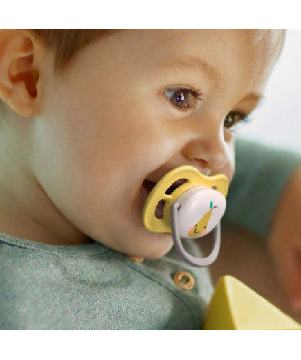 2 бр. ортодонтични залъгалки Philips AVENT SCF080/17 Ultra Air Happy 0-6м с декорация Ябълка и Круша в кутия за стерилизиране