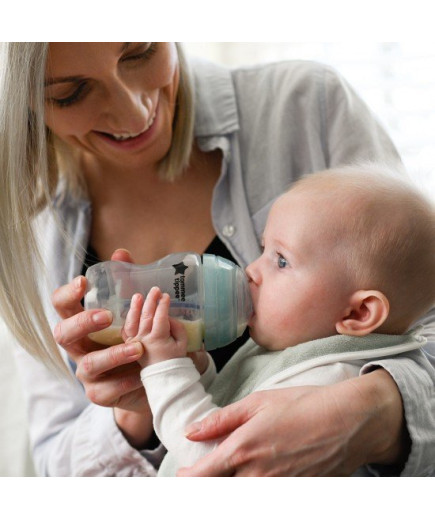 Самостерилизиращо се бебешко шише за хранене Tommee Tippee Advanced Anti-Colic+, 260 мл, 0м+, с иновативна система за намаляване