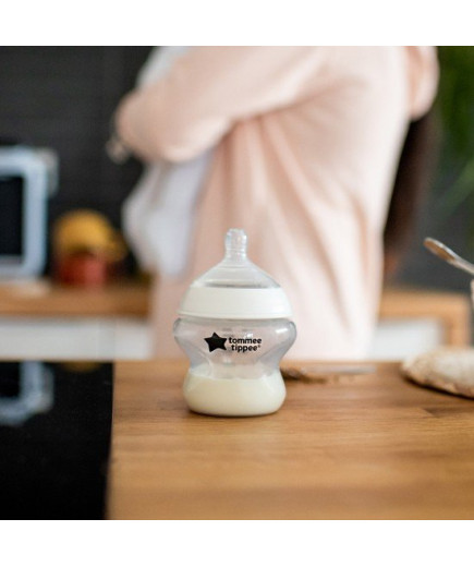 Бебешко шише за хранене Tommee Tippee Natural Start САМОСТЕРИЛИЗИРАЩО, 150 мл, с биберон с бавен поток 0м+ (1 капка)