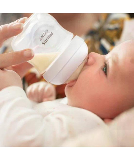 Комплект за новородено Philips AVENT SCD838/11 с 4 шишета за хранене Natural Response с биберони без протичане, залъгалка Ultra 