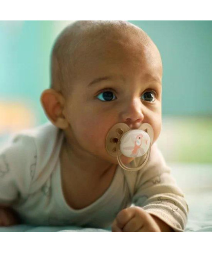 Комплект от 2 бр. ортодонтични залъгалки Philips AVENT SCF091/07 Ultra Soft 0-6м, синя с декорация Тукан и Листа, в кутия за сте