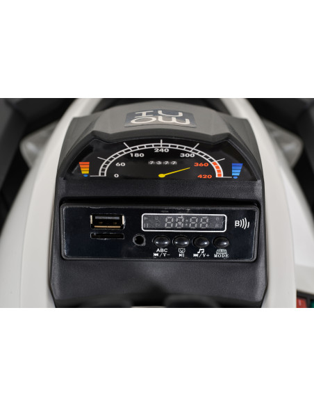 Акумулаторно бъги Majestic бял