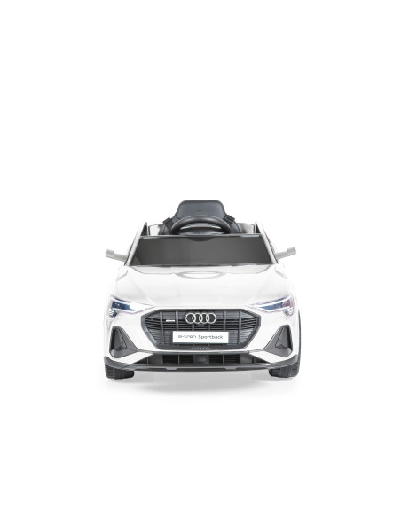 Акумулаторен джип Audi Sportback бял