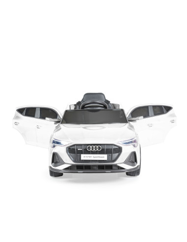 Акумулаторен джип Audi Sportback бял