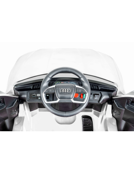 Акумулаторен джип Audi Sportback бял