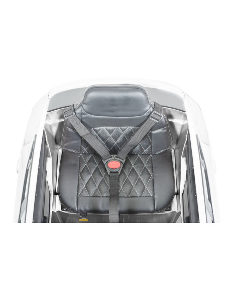 Акумулаторен джип Audi Sportback бял